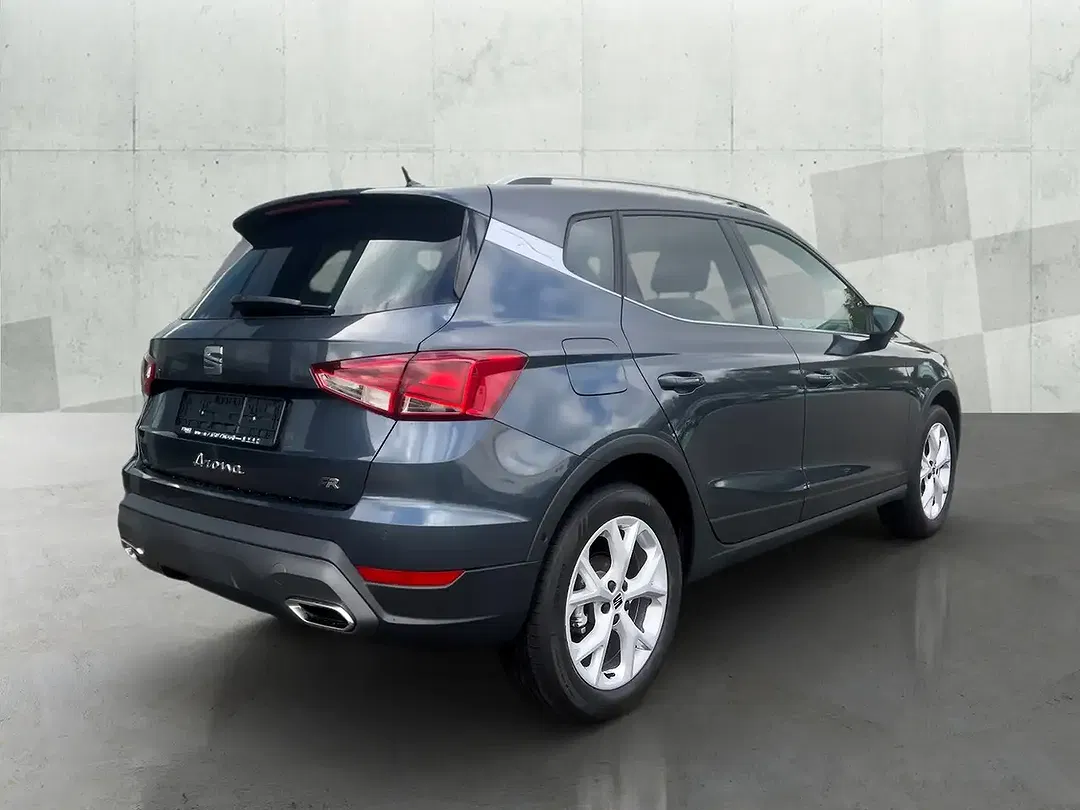SEAT Arona - Thumbnail 3