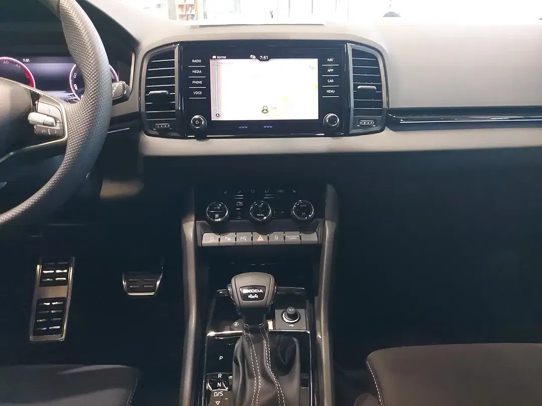 Skoda Karoq - Thumbnail 8
