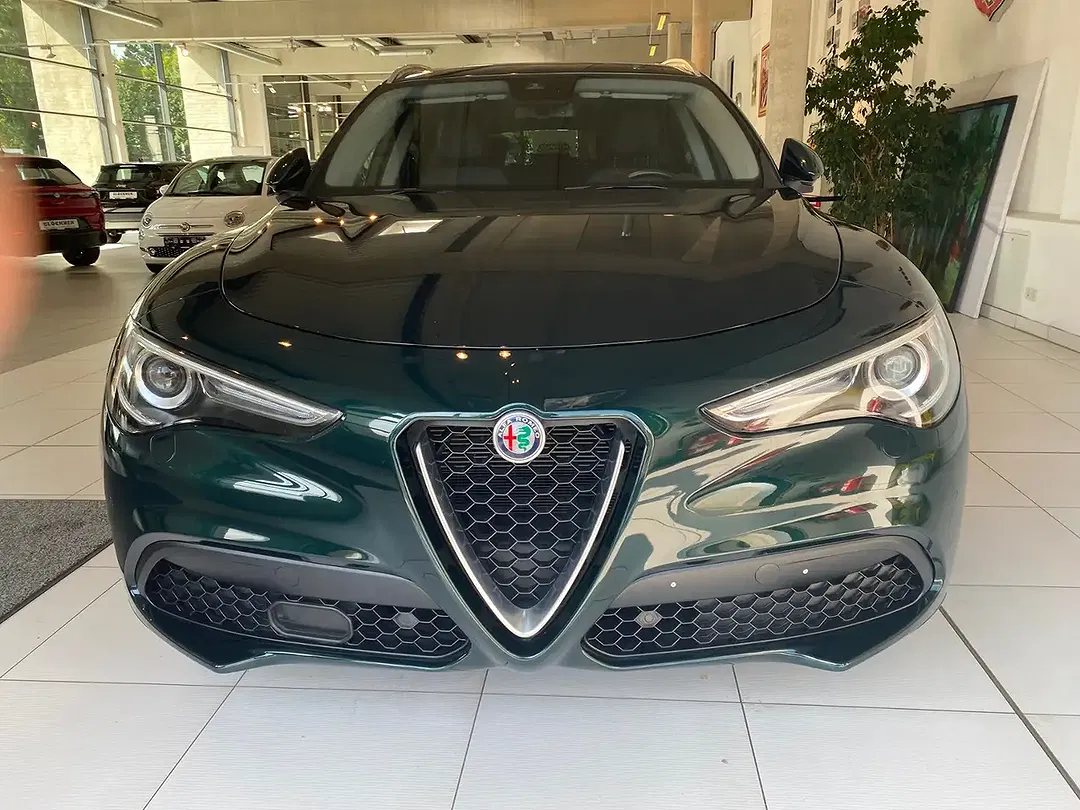 Alfa Romeo Stelvio - Thumbnail 5