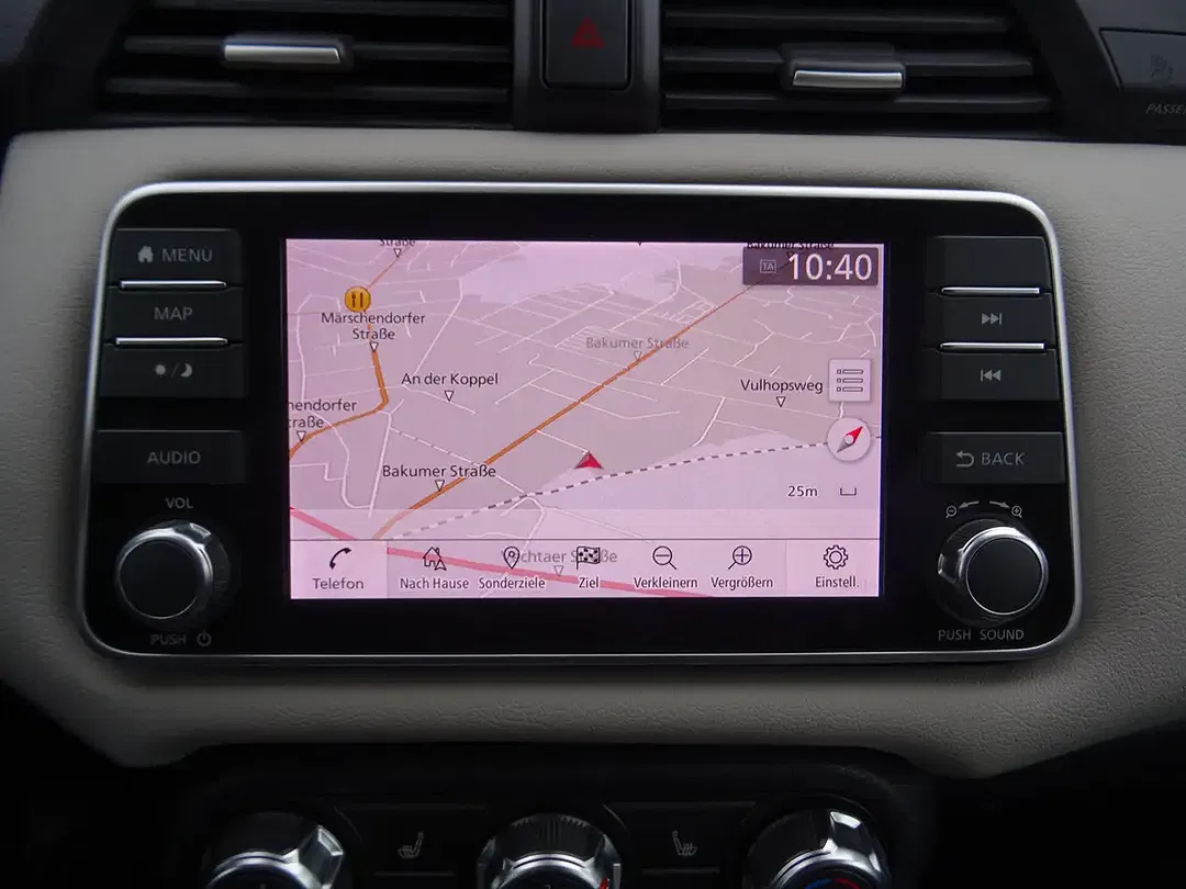 Nissan Micra - Thumbnail 9