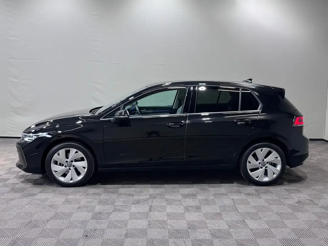 Volkswagen Golf - Thumbnail 3