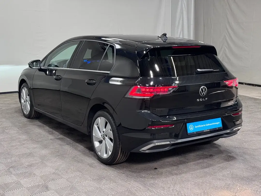 Volkswagen Golf - Thumbnail 5