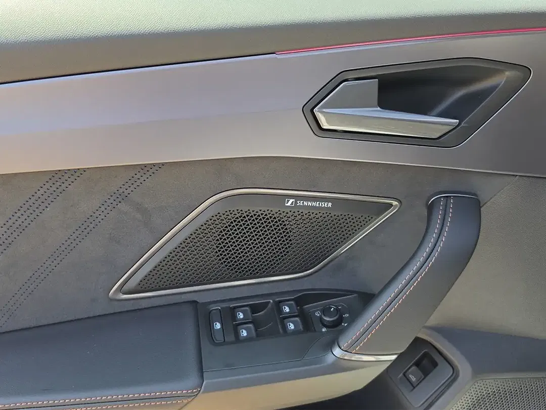 CUPRA Leon - Thumbnail 11