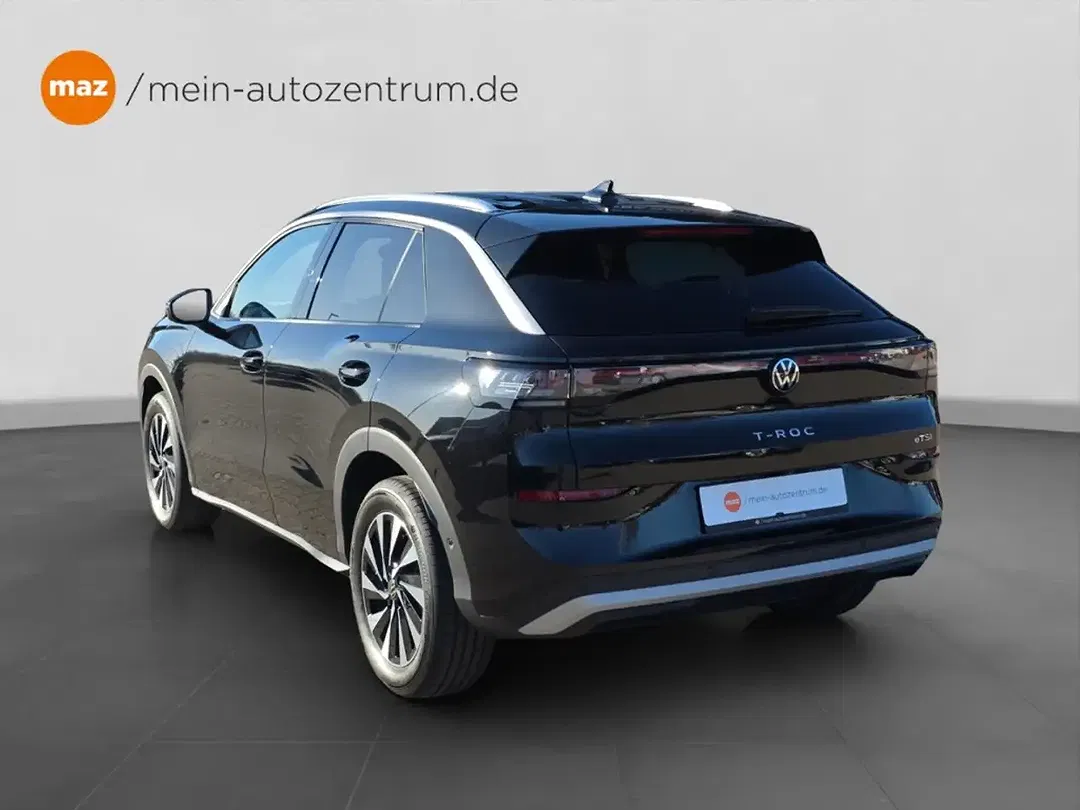 Volkswagen T-Roc - Thumbnail 3