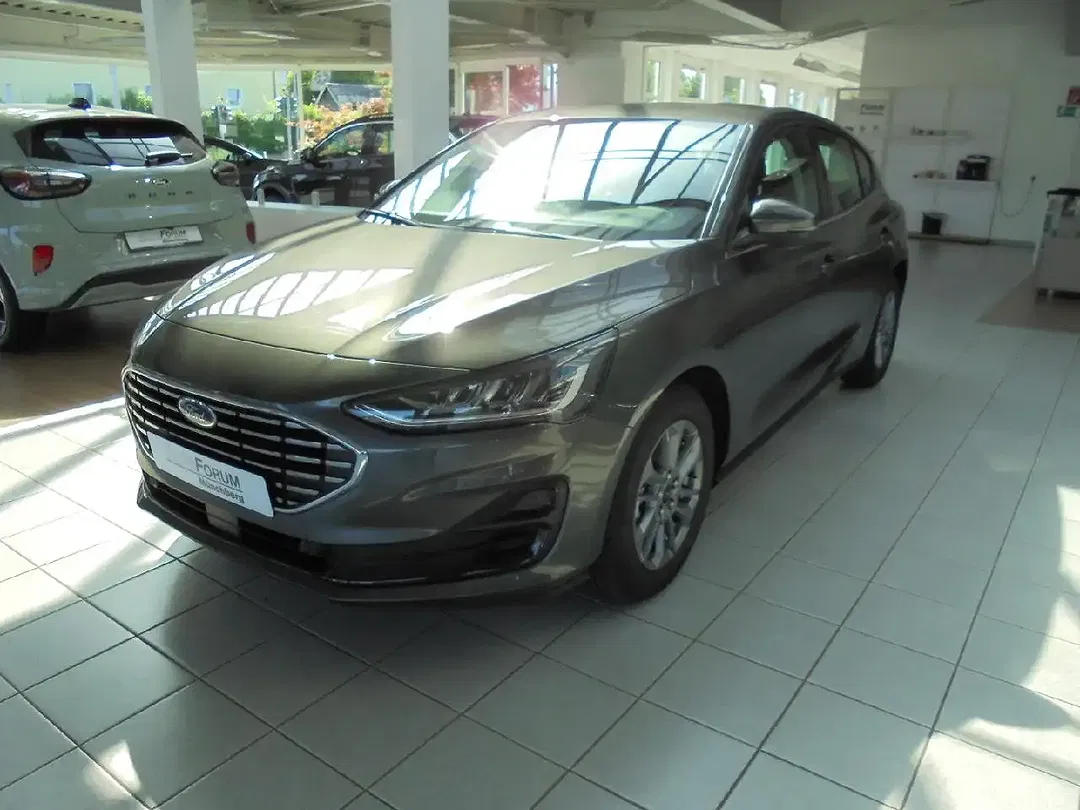Ford Focus Titanium Edition - foto 1