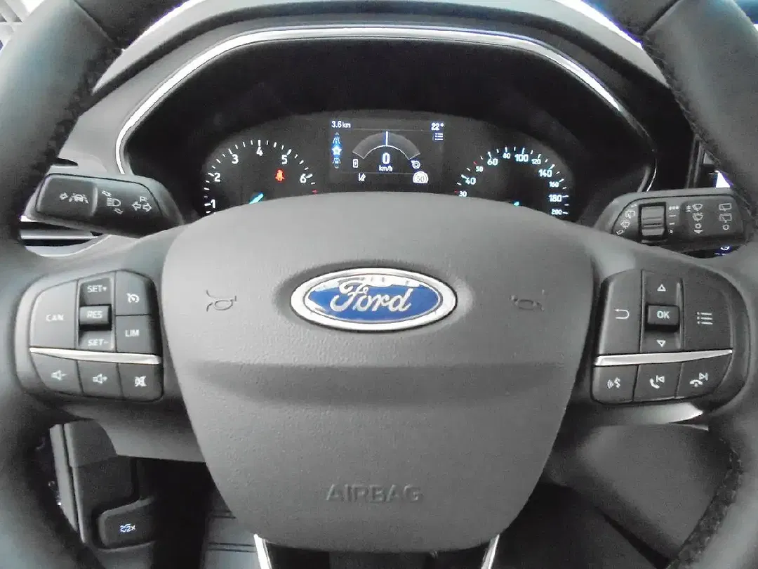 Ford Focus - Thumbnail 10