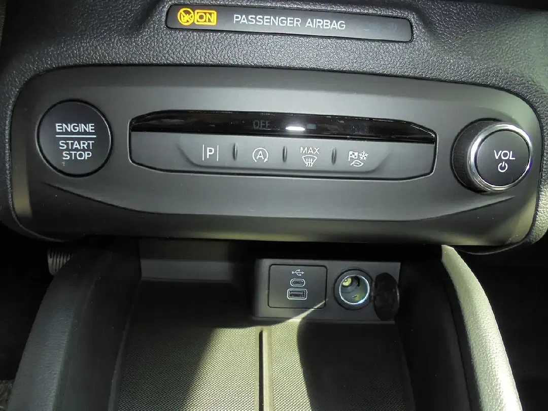Ford Focus - Thumbnail 13