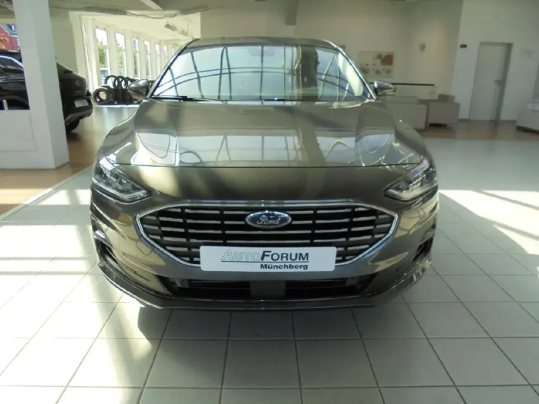 Ford Focus Titanium Edition - foto 2