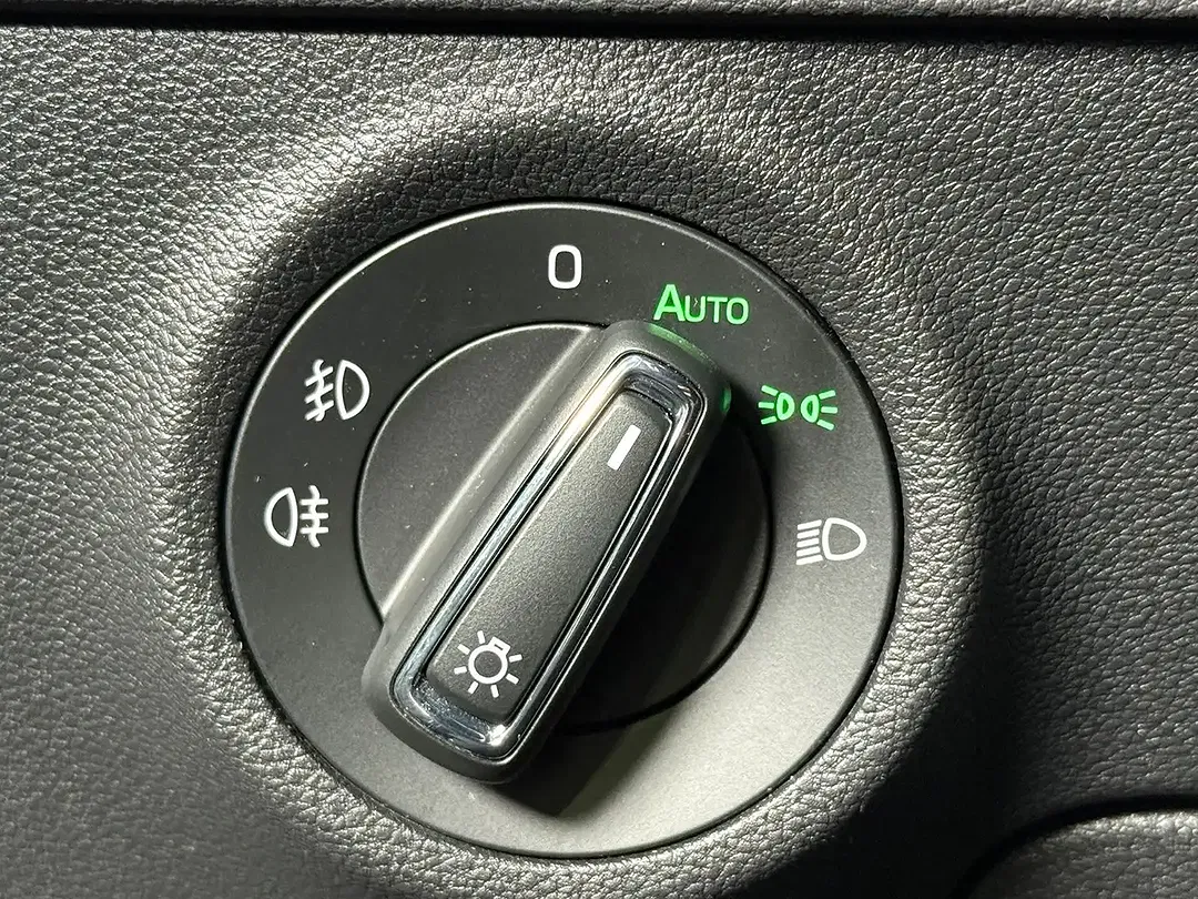 Skoda Karoq - Thumbnail 27