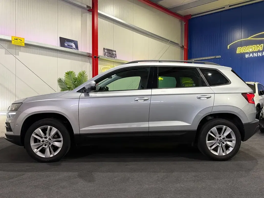 Skoda Karoq - Thumbnail 3