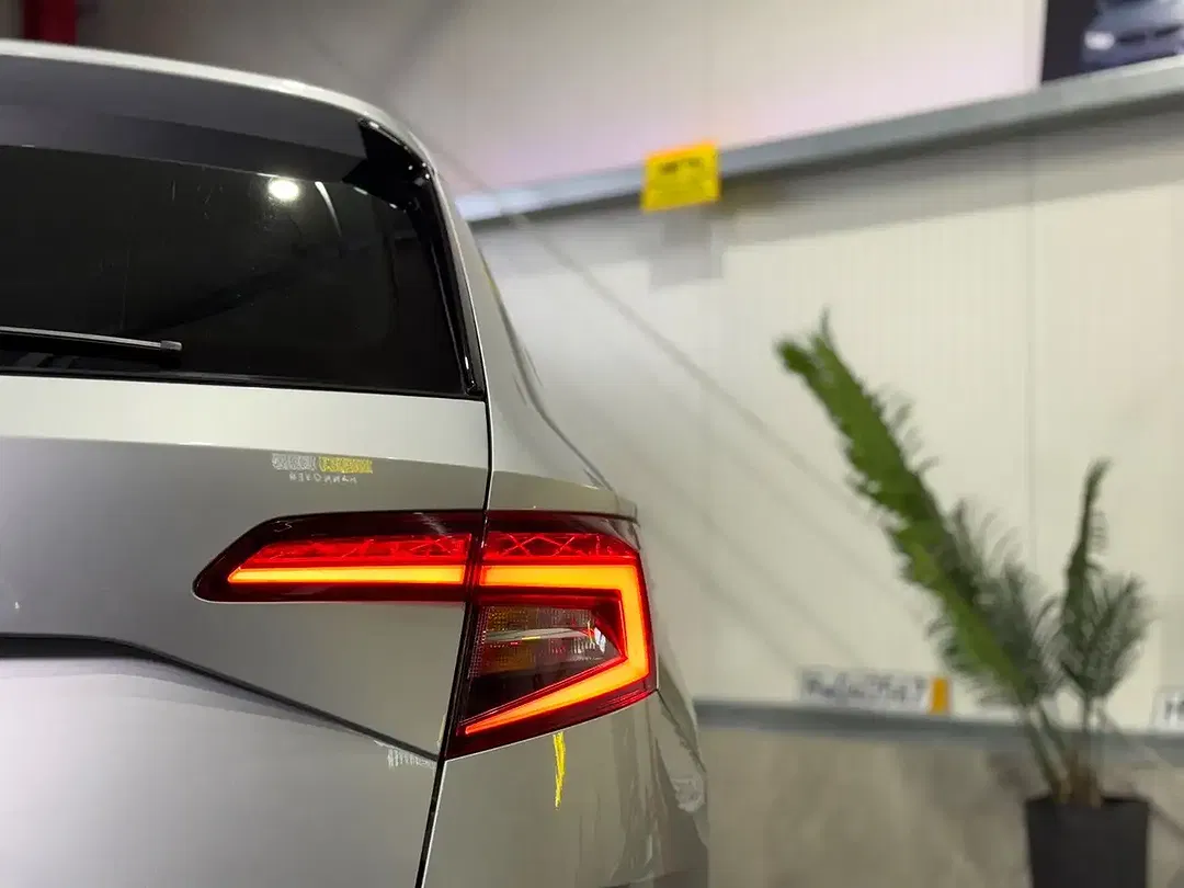 Skoda Karoq - Thumbnail 8