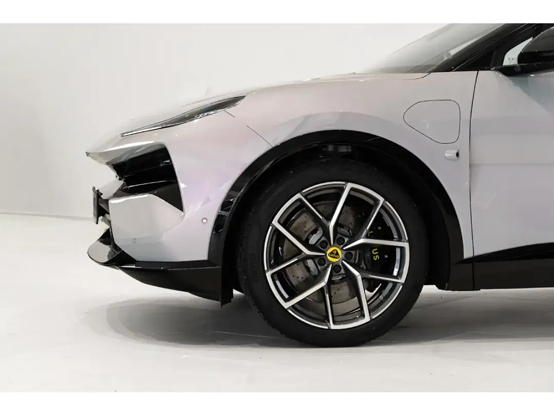 Lotus Eletre - Thumbnail 3