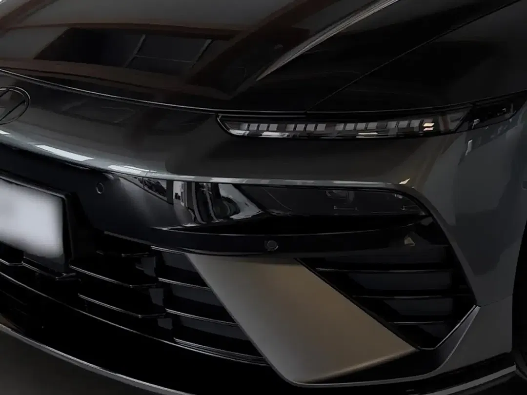 Hyundai IONIQ 6 - Thumbnail 5