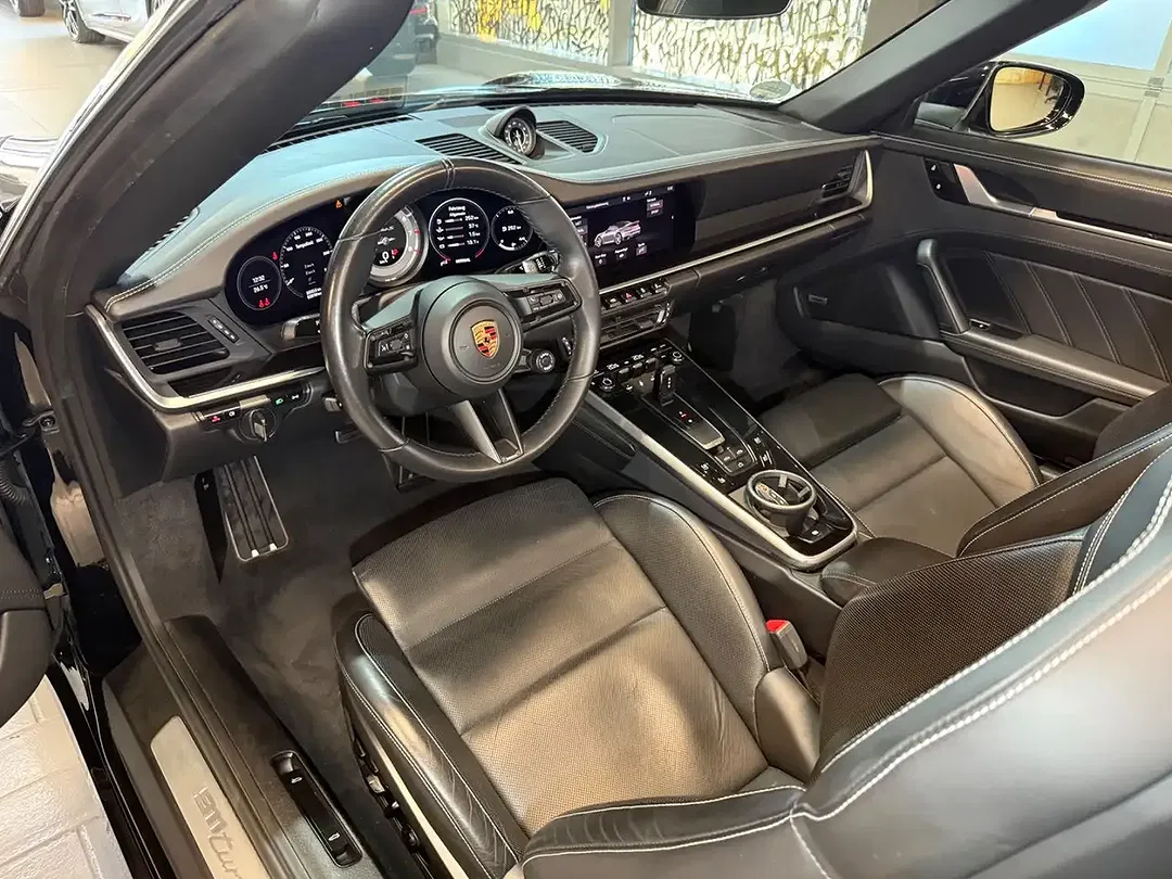 Porsche 911 - Thumbnail 14
