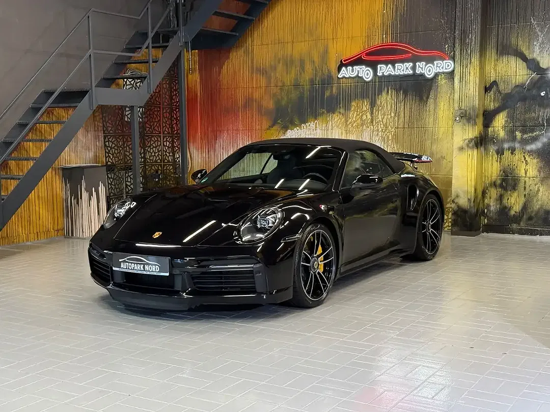 Porsche 911 - Thumbnail 3