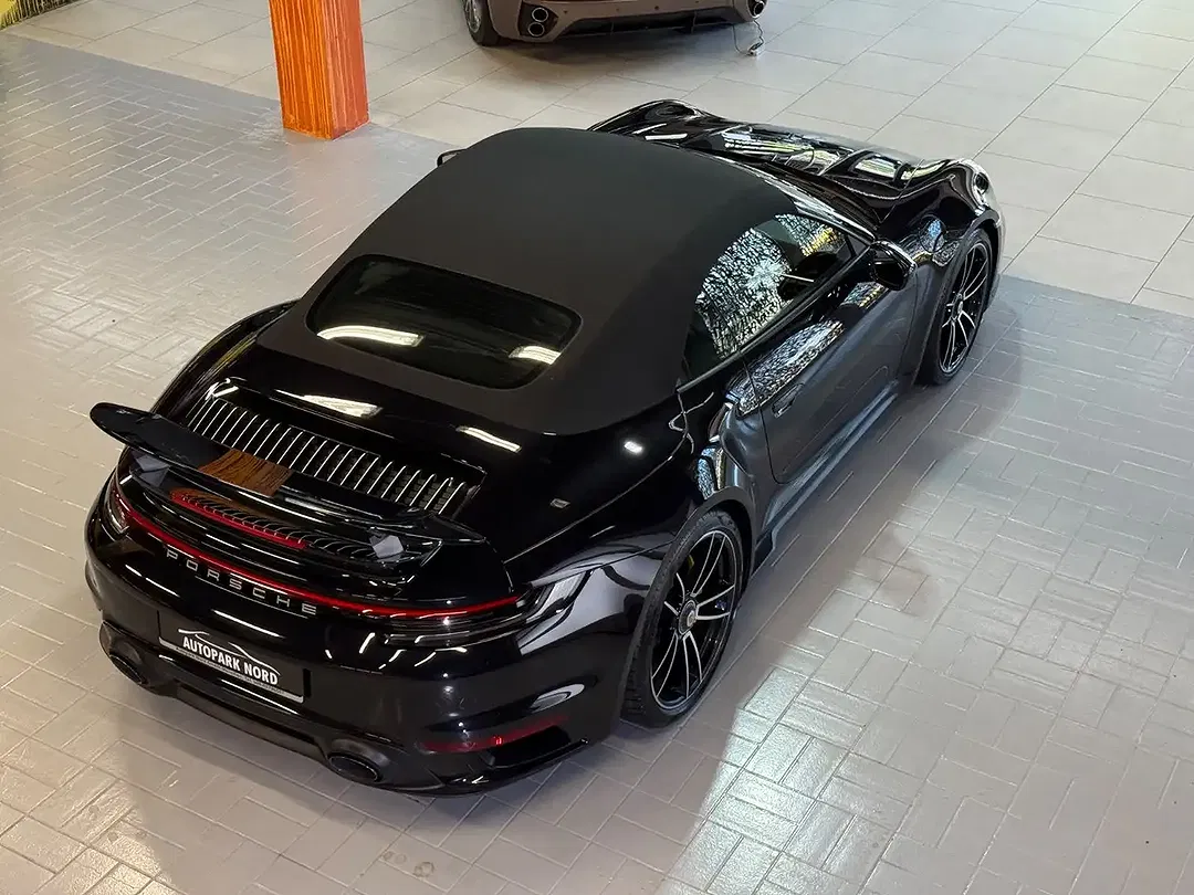 Porsche 911 - Thumbnail 9