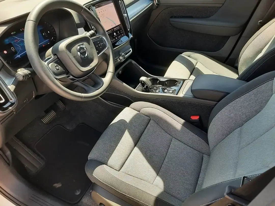 Volvo XC40 - Thumbnail 11
