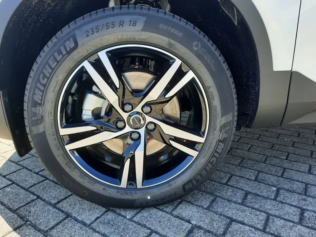 Volvo XC40 - Thumbnail 7