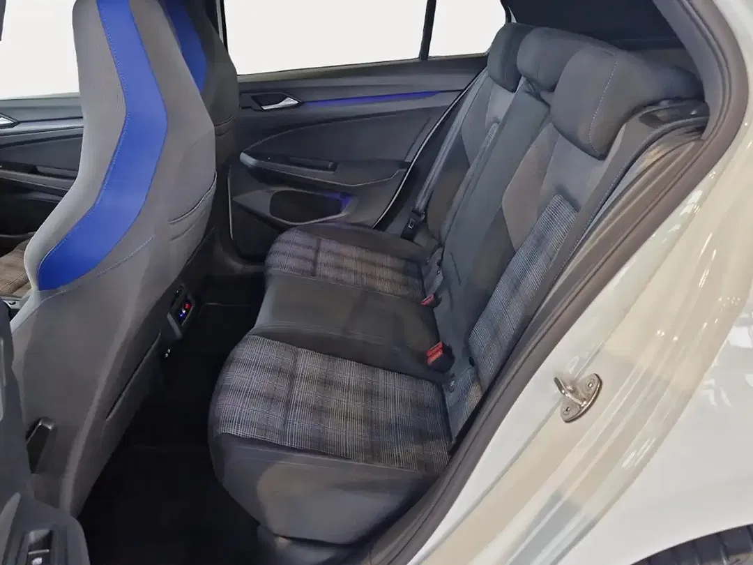 Volkswagen Golf - Thumbnail 13