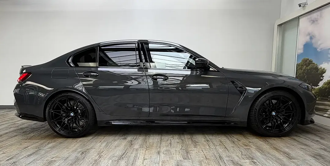 BMW M3 - Thumbnail 4