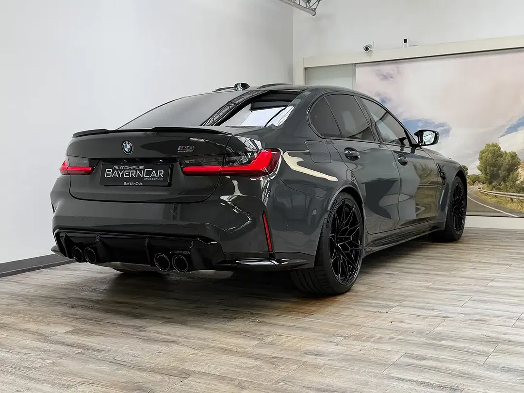 BMW M3 - Thumbnail 6