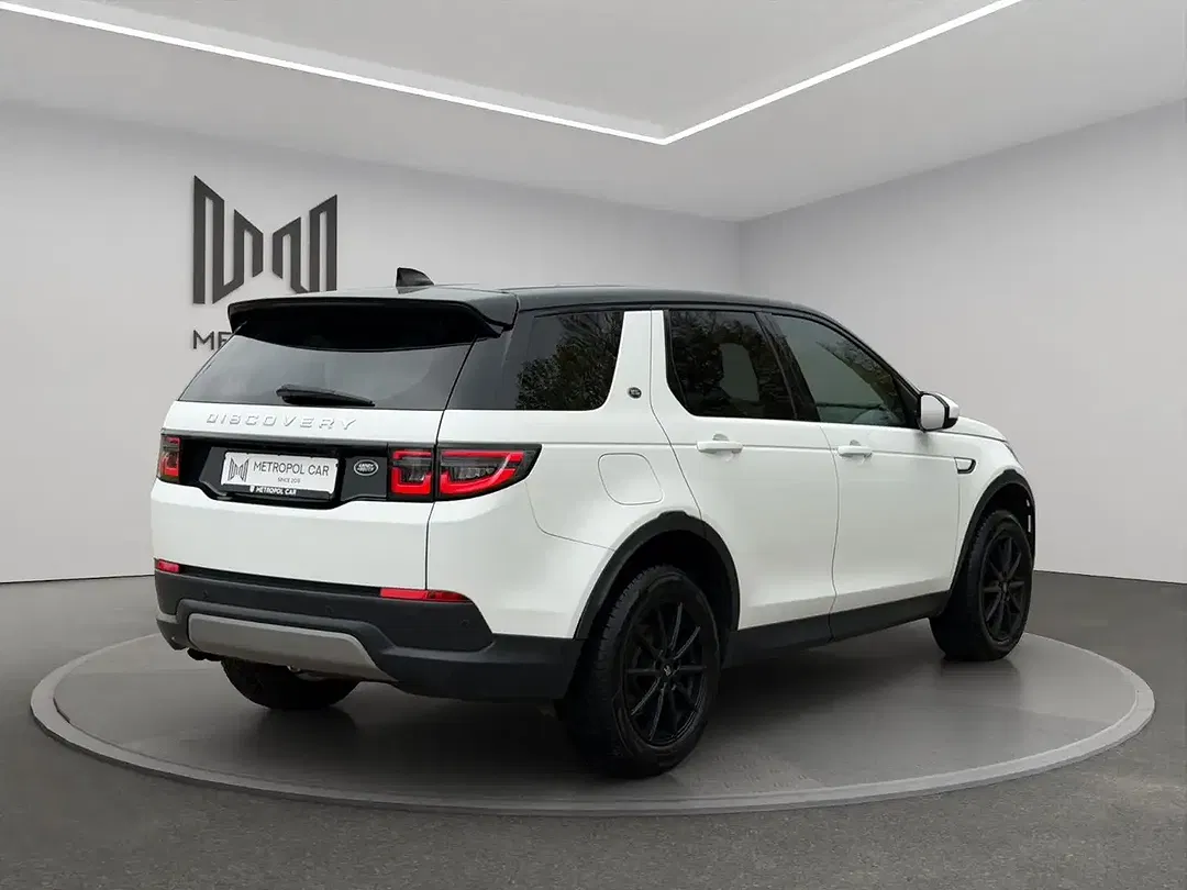 Land Rover Discovery - Thumbnail 3