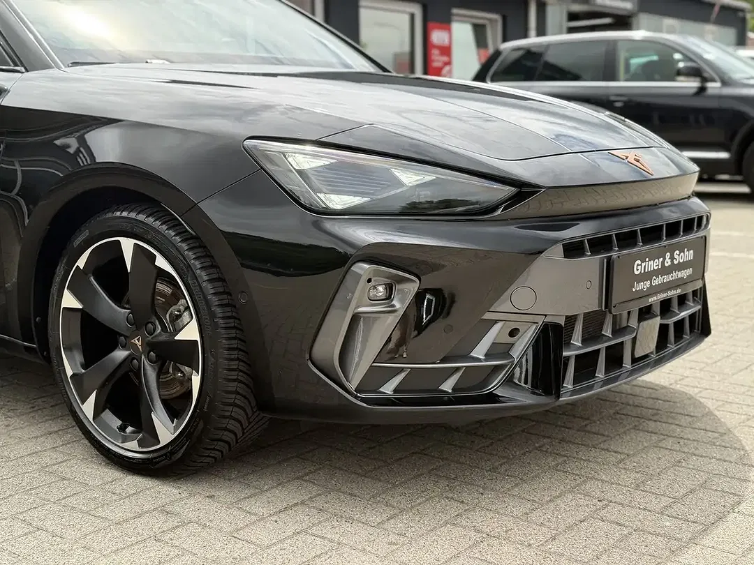 CUPRA Leon - Thumbnail 4