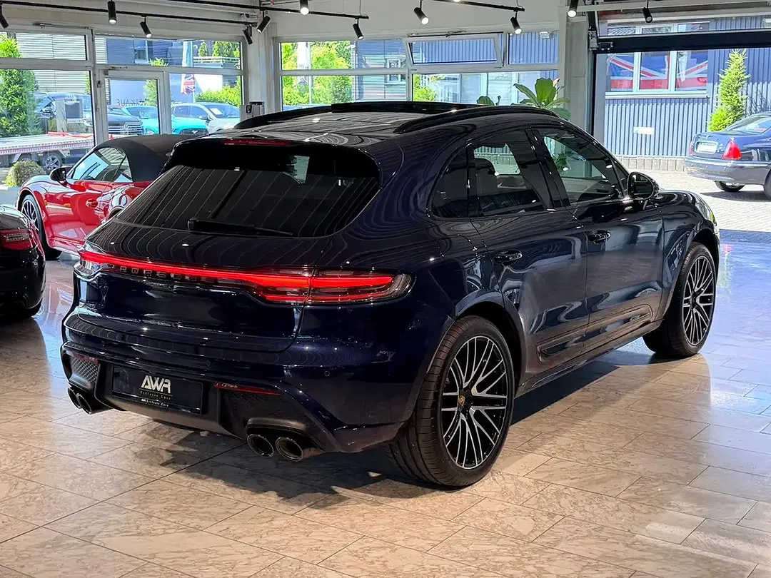 Porsche Macan - Thumbnail 3