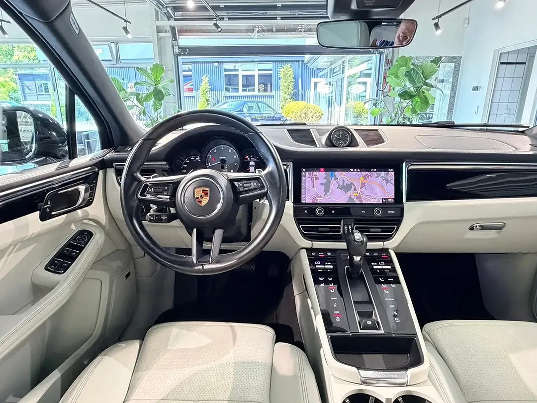 Porsche Macan - Thumbnail 9
