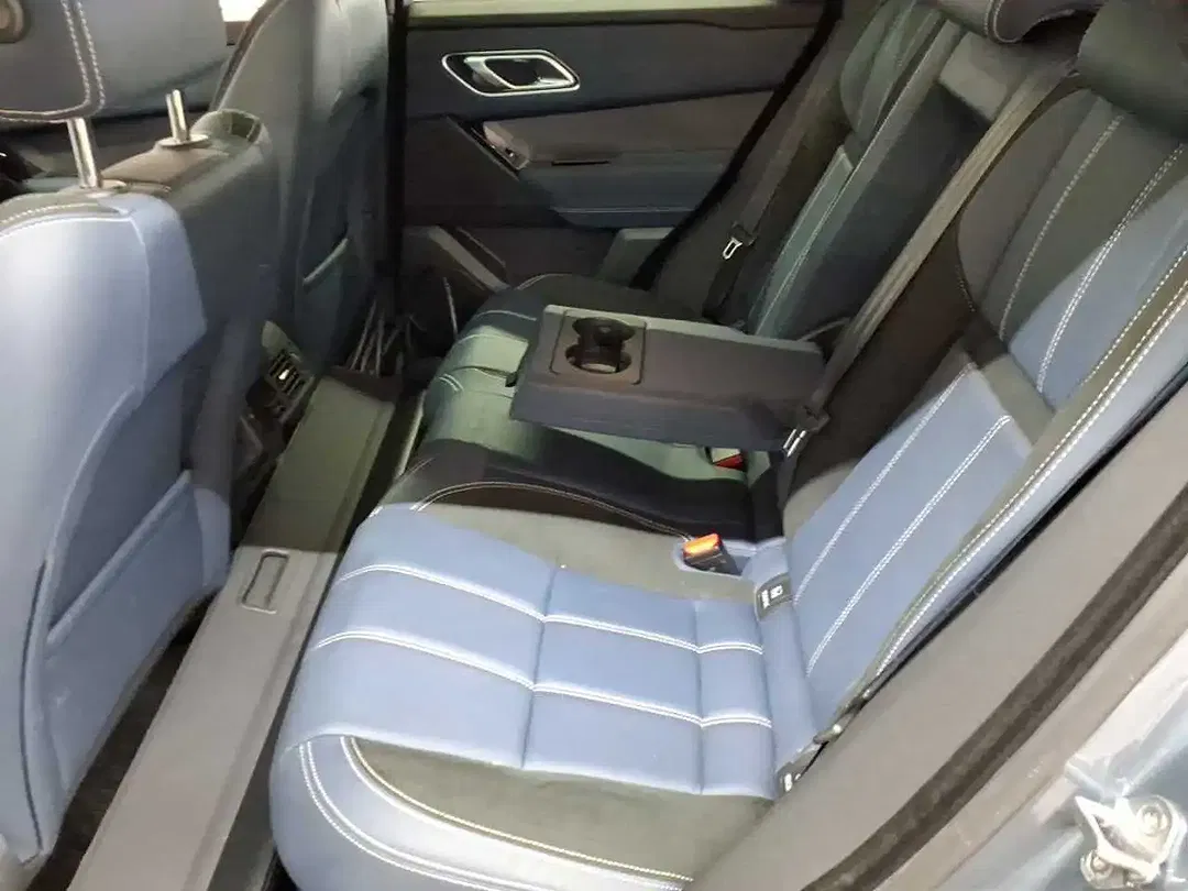 Land Rover Range Rover Velar - Thumbnail 4