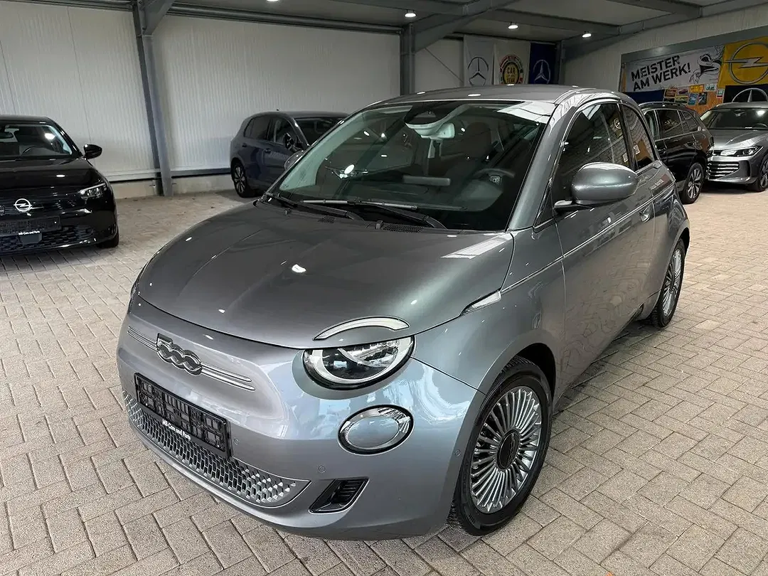 Fiat 500e - Thumbnail 2