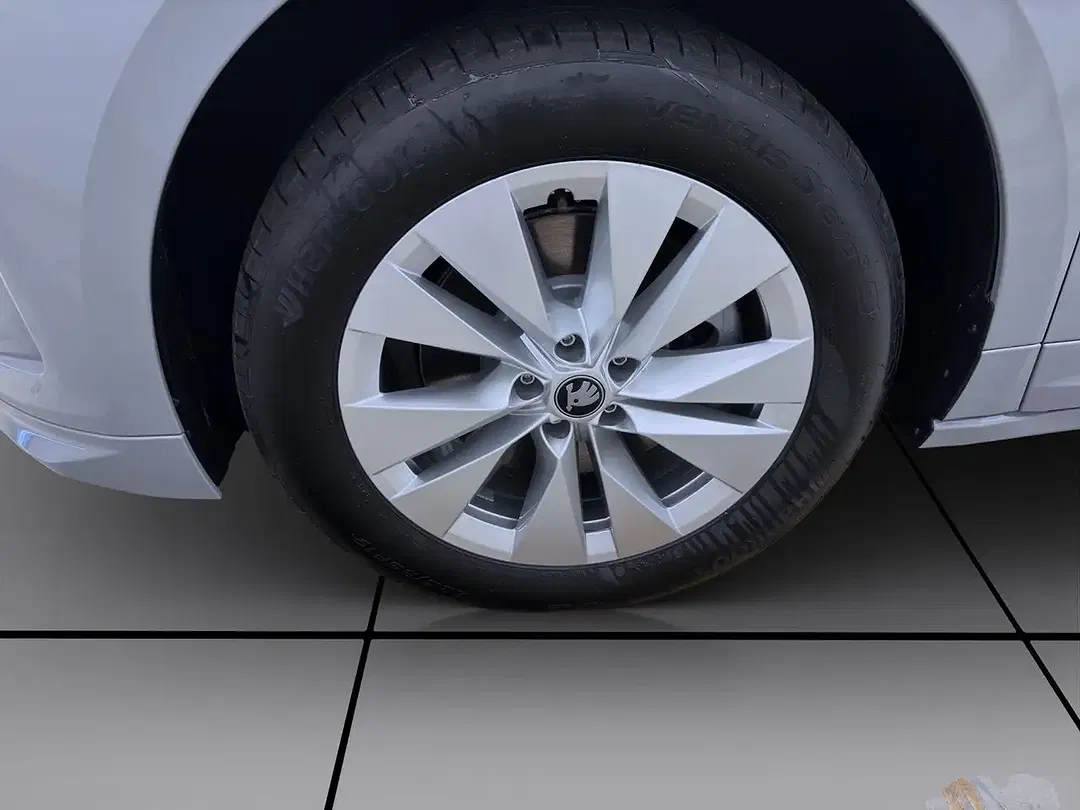 Skoda Enyaq - Thumbnail 9