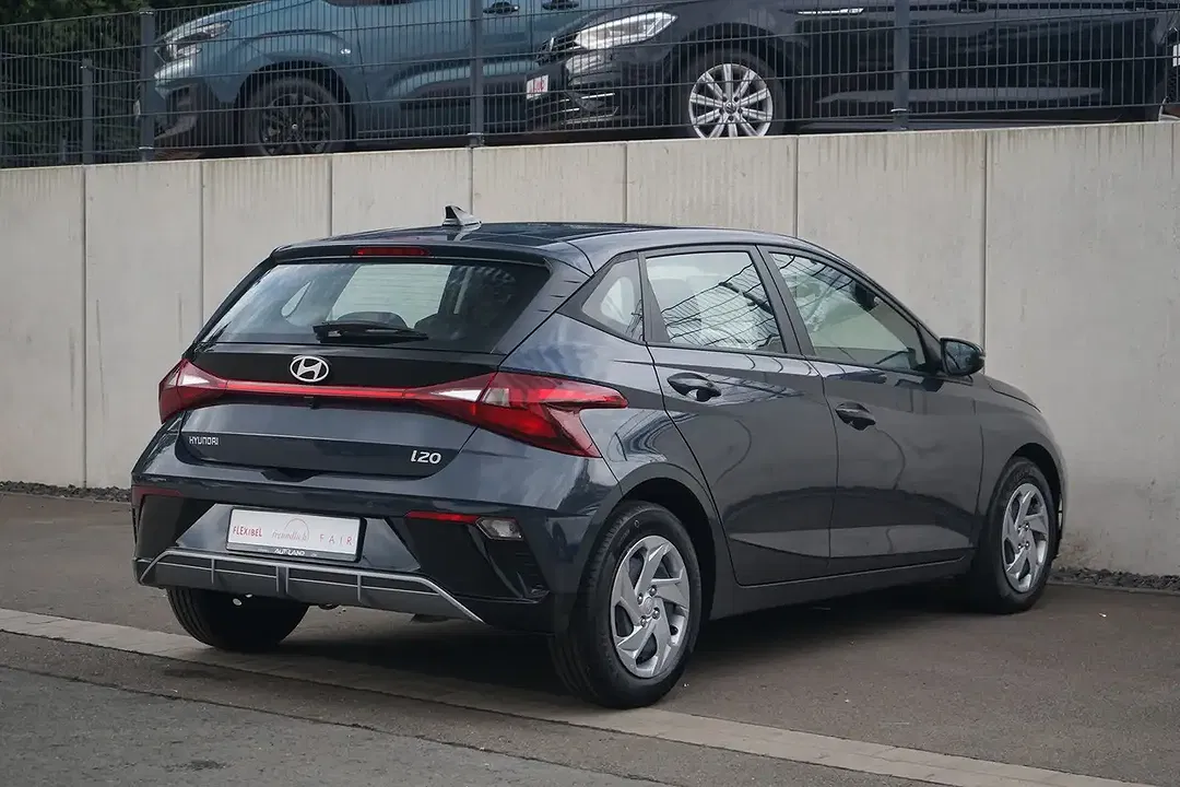 Hyundai i20 - Thumbnail 3