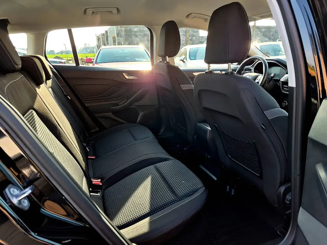 Ford Focus - foto 15