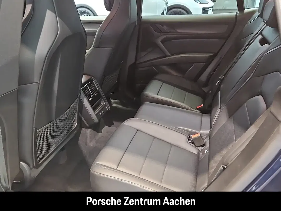 Porsche Cayenne - Thumbnail 13