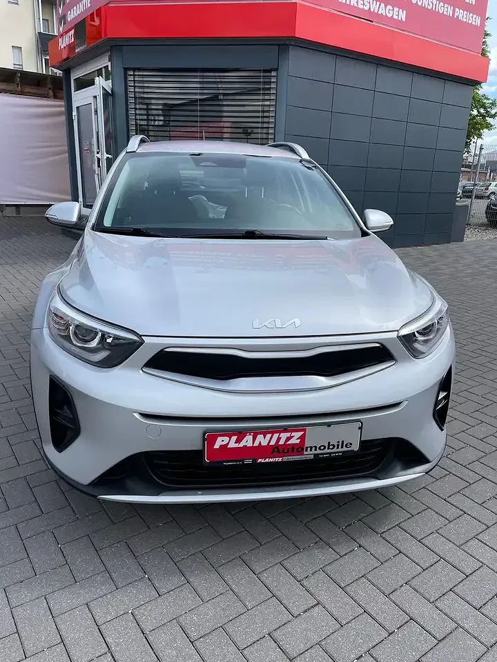 Kia Stonic - Thumbnail 2