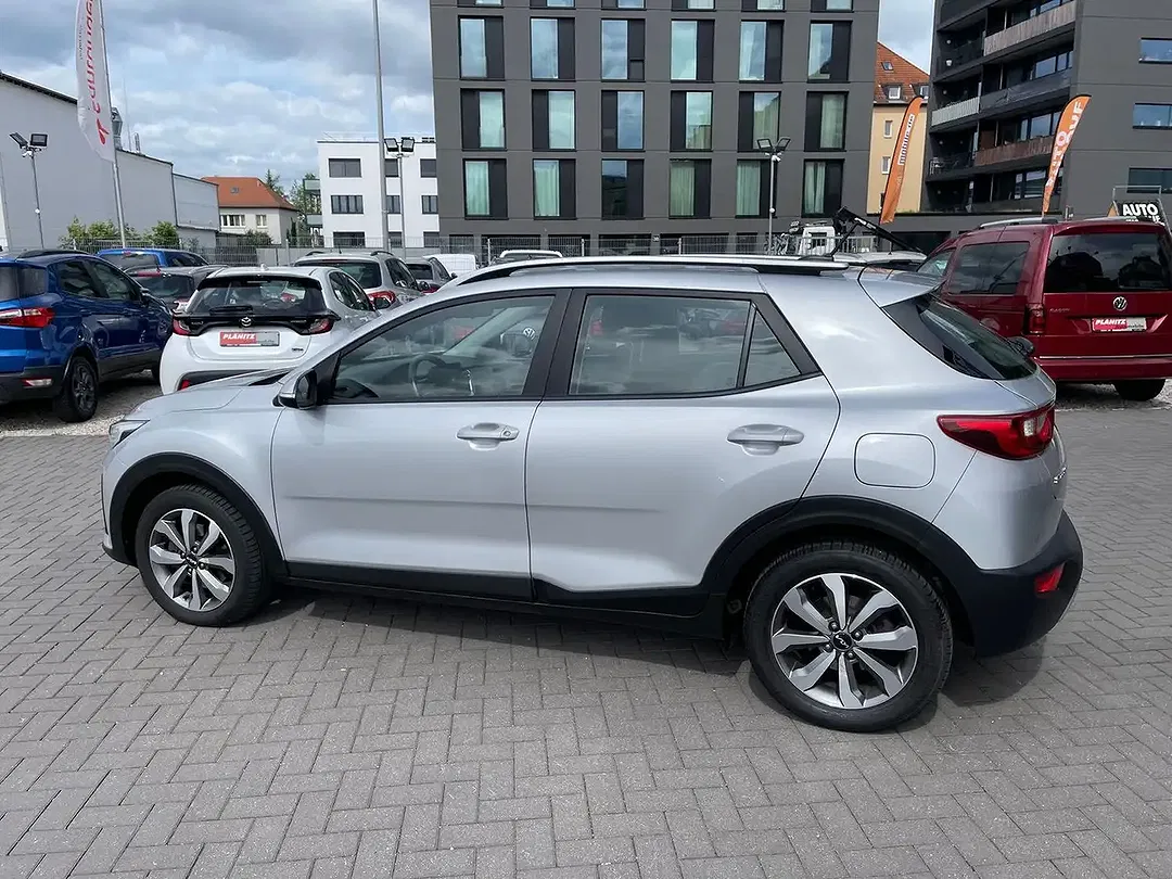 Kia Stonic - Thumbnail 6