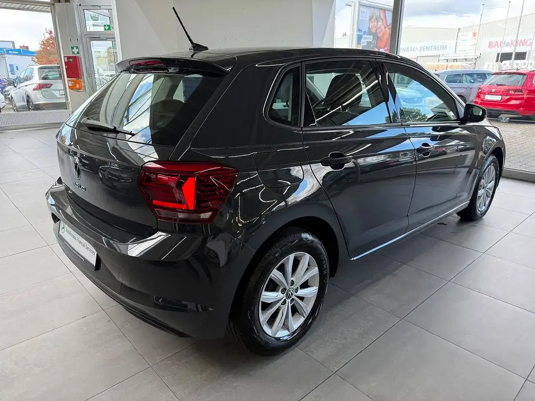Volkswagen Polo - Thumbnail 3