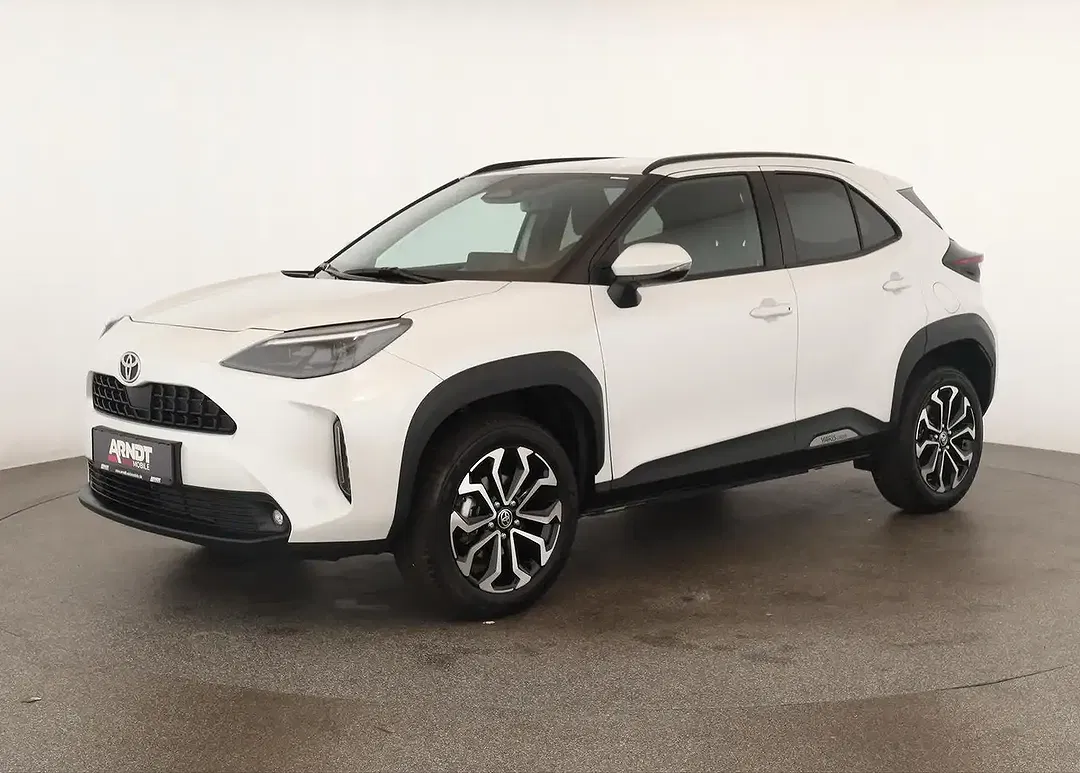 Toyota Yaris Cross - Thumbnail 2