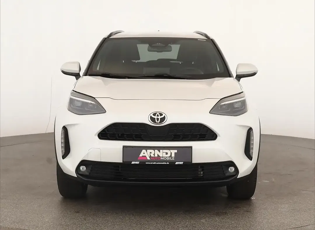 Toyota Yaris Cross - Thumbnail 3