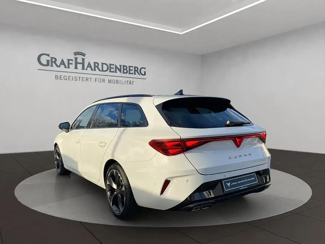 CUPRA Leon - Thumbnail 4