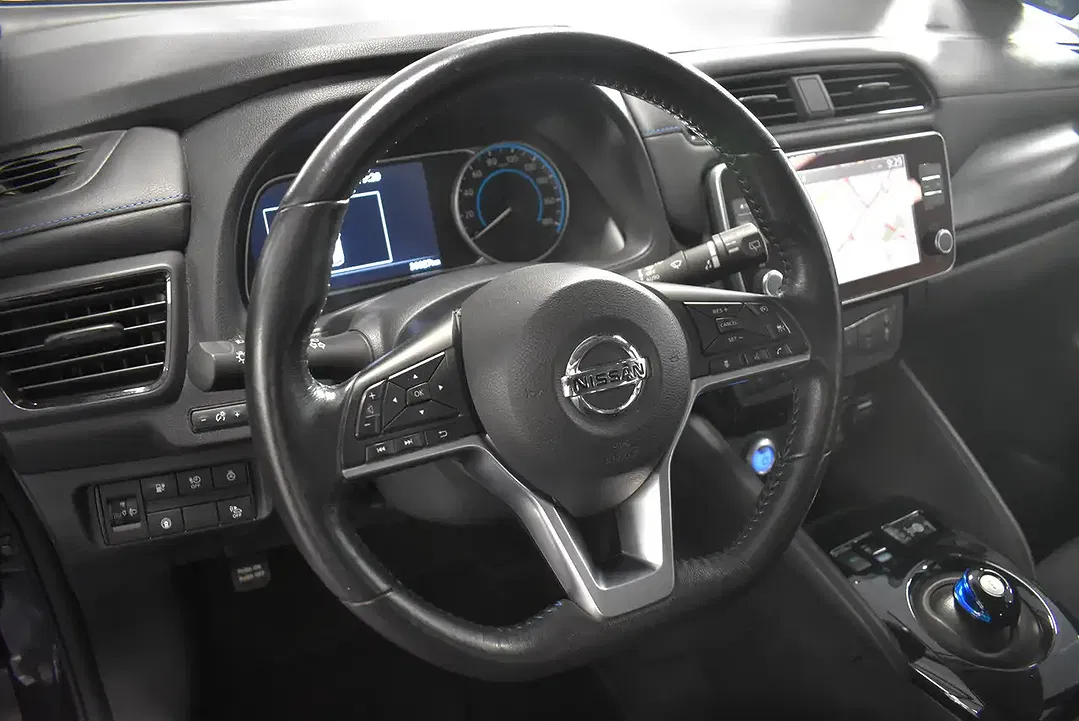 Nissan Leaf - Thumbnail 11