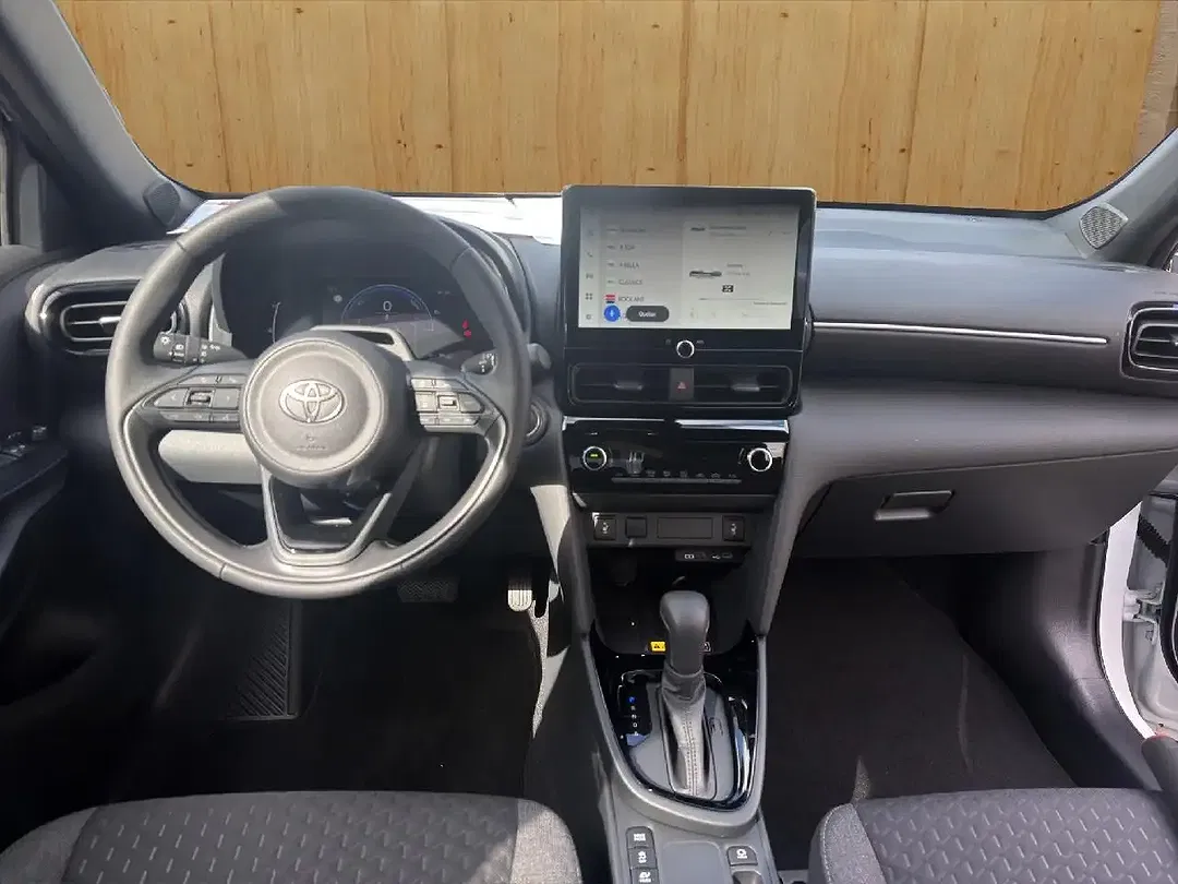 Toyota Yaris Cross - Thumbnail 11