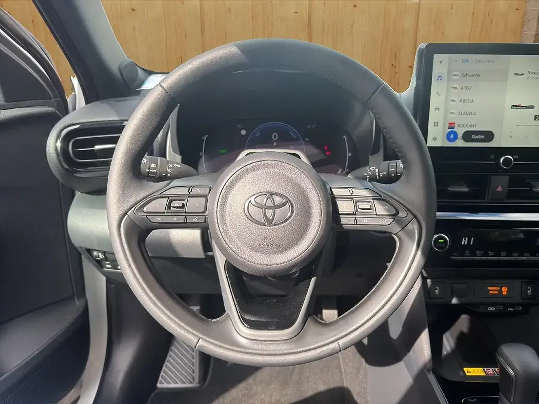 Toyota Yaris Cross - Thumbnail 12
