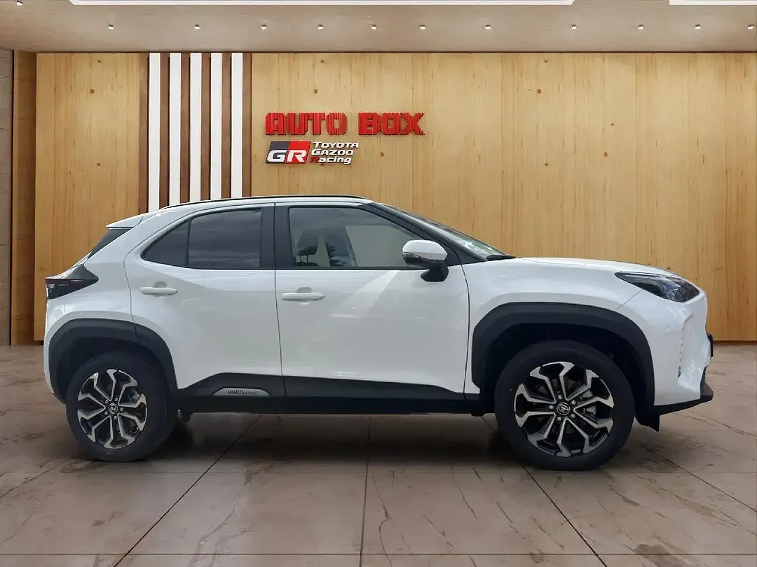 Toyota Yaris Cross - Thumbnail 4