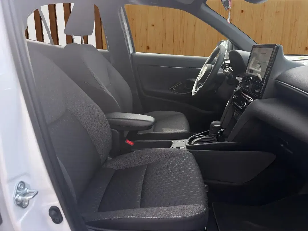 Toyota Yaris Cross - Thumbnail 9