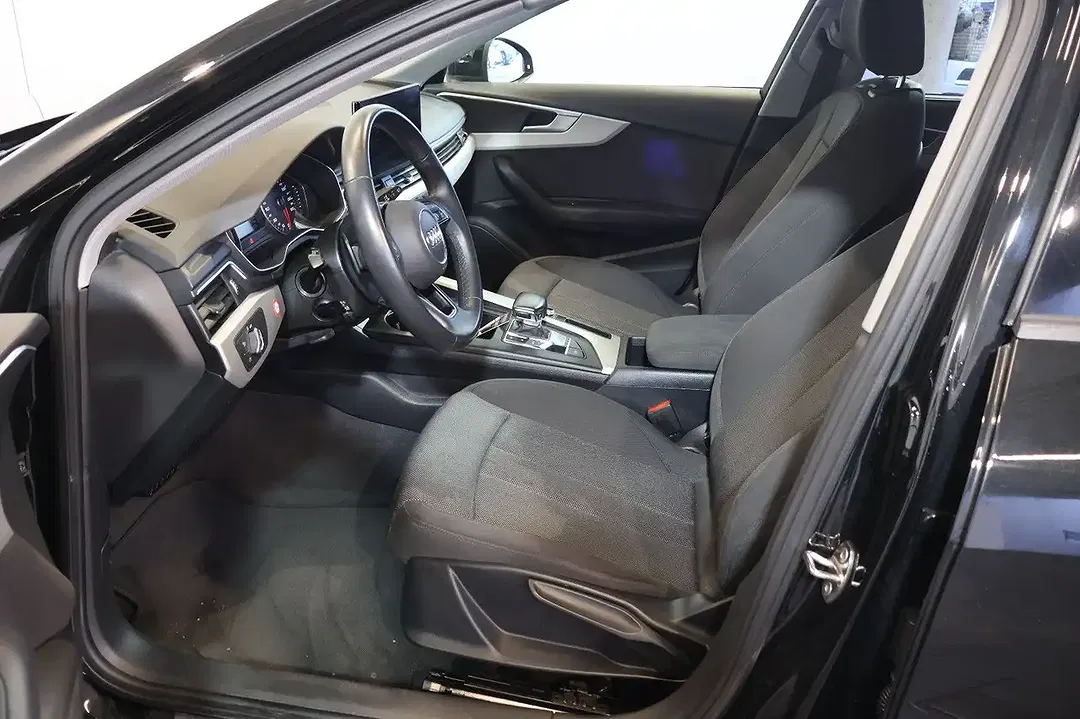 Audi A4 - Thumbnail 5