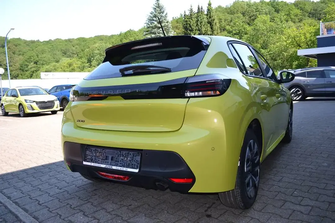 Peugeot 208 - Thumbnail 7