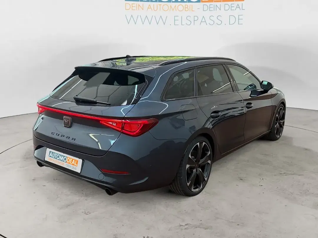 CUPRA Leon - Thumbnail 4