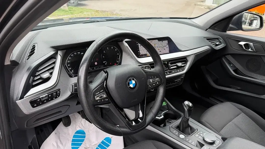 BMW 118 - Thumbnail 9